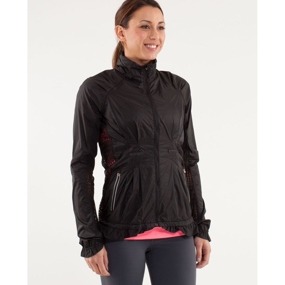 Lululemon Women's Black Run Wild Mesh Back Zip Up Lightweight Running Jacket 6